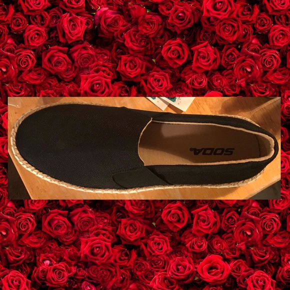 Black Linen Elastic Slip On White Soles Slip On - Picture 2 of 8